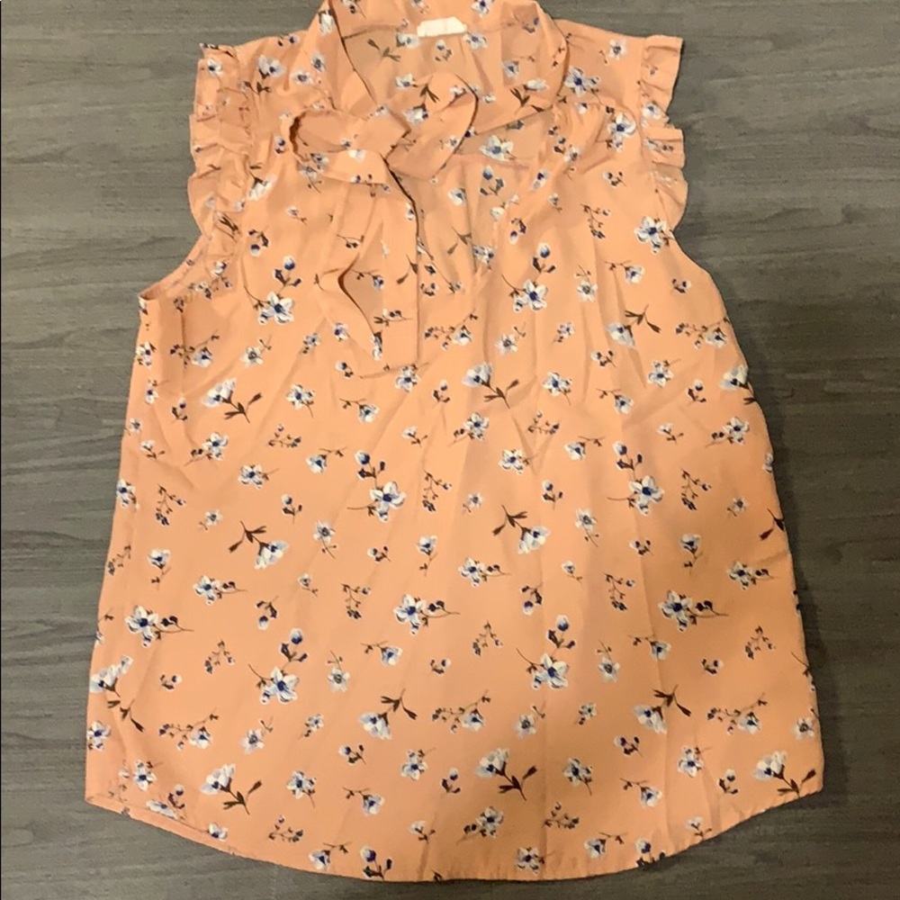 Pretty short sleeve blouse